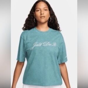 Nike Crop Top Oversized Medium NWT